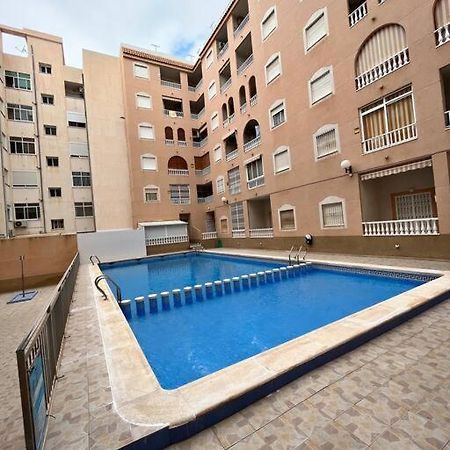 Cozy Apartment 5 Mins To Beach 또레비에하 외부 사진