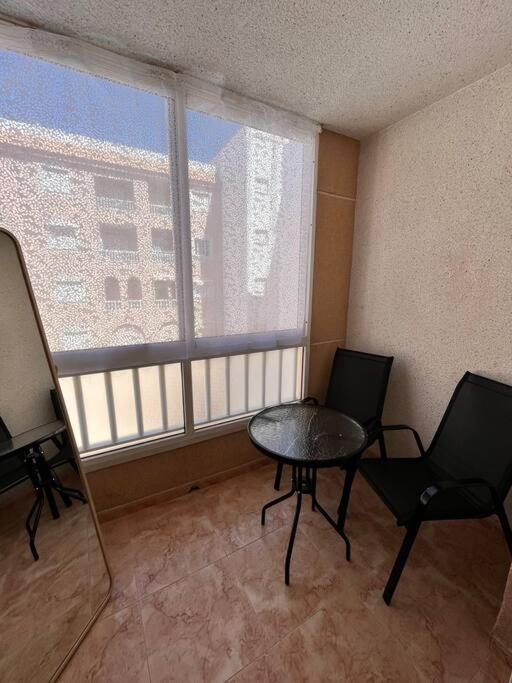 Cozy Apartment 5 Mins To Beach 또레비에하 외부 사진